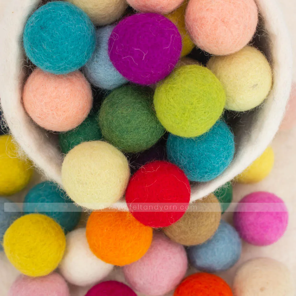 FB-003: Hot Selling 3 cm Felt Balls Wool Decoration Multi-Color Round Pompoms for Wholesale Eco-friendly & Natural