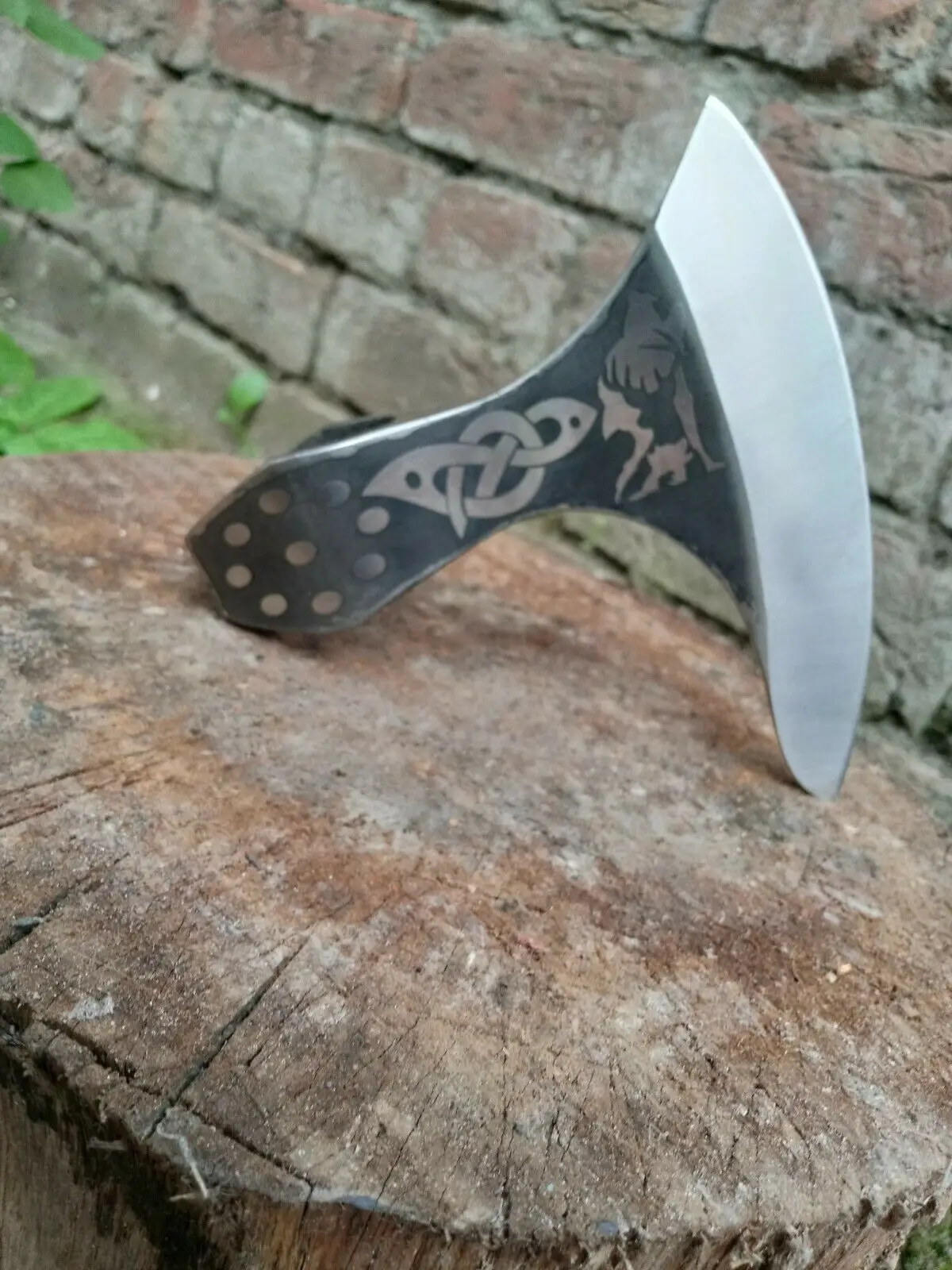 
Custom Handmade Carbon steel Viking style Head 1095 Steel Christmas Etching on head camping axe 