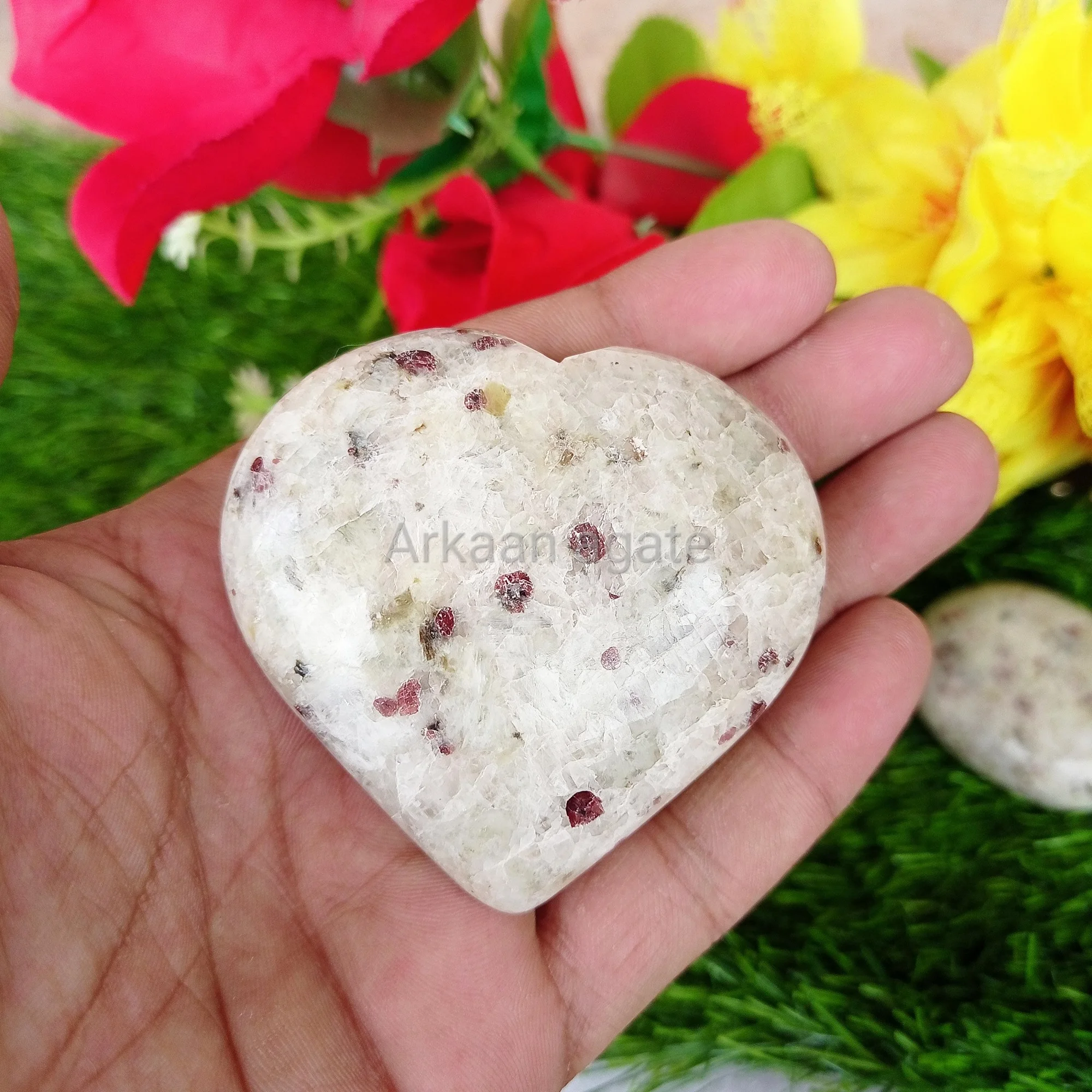 Высококачественный рубин в мраморной матрице пушистое сердце оптовая продажа драгоценный камень для продажи
