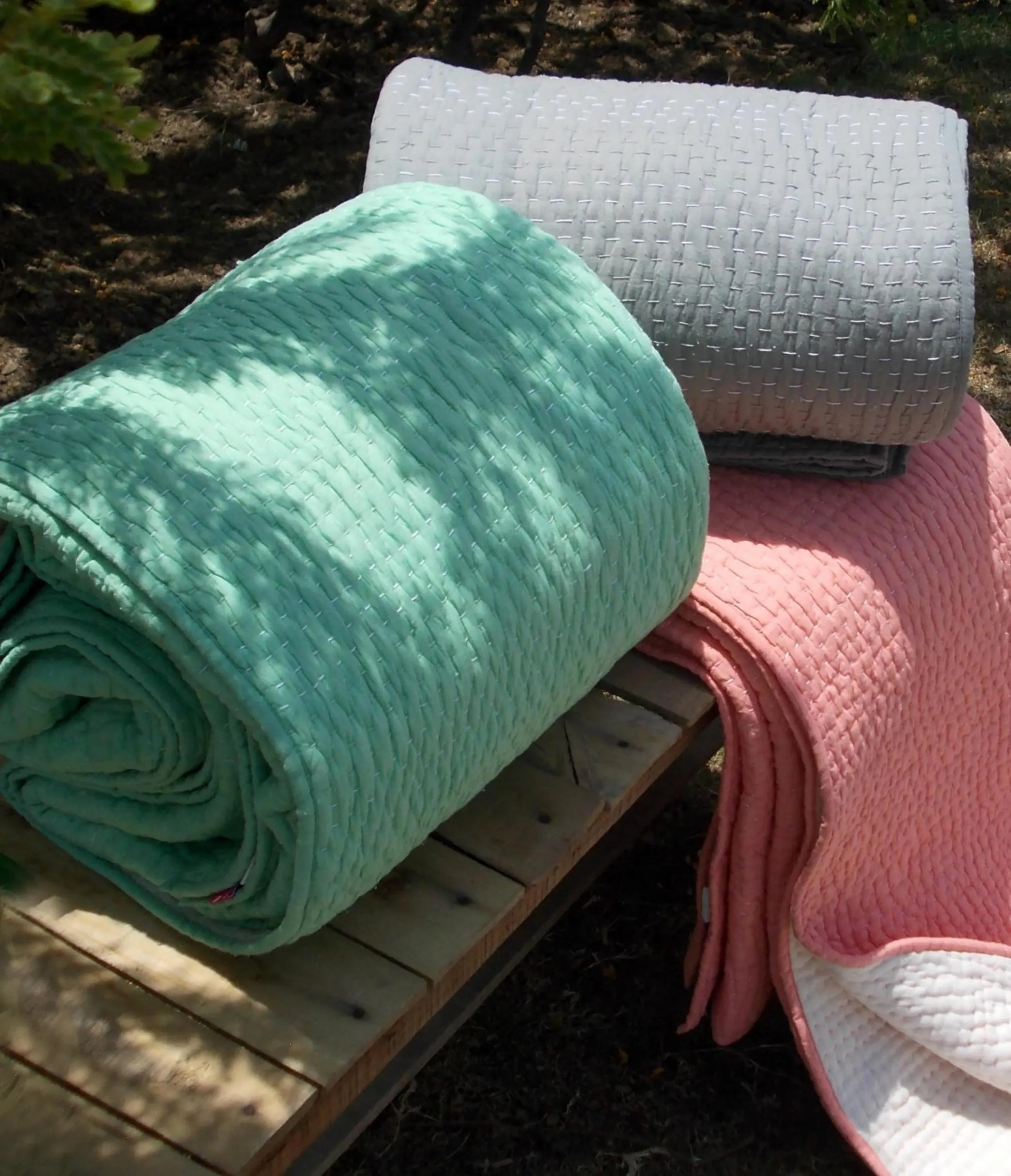 Оптовая цена однотонное Хлопковое одеяло Kantha с принтом двустороннее одеяла ручной работы