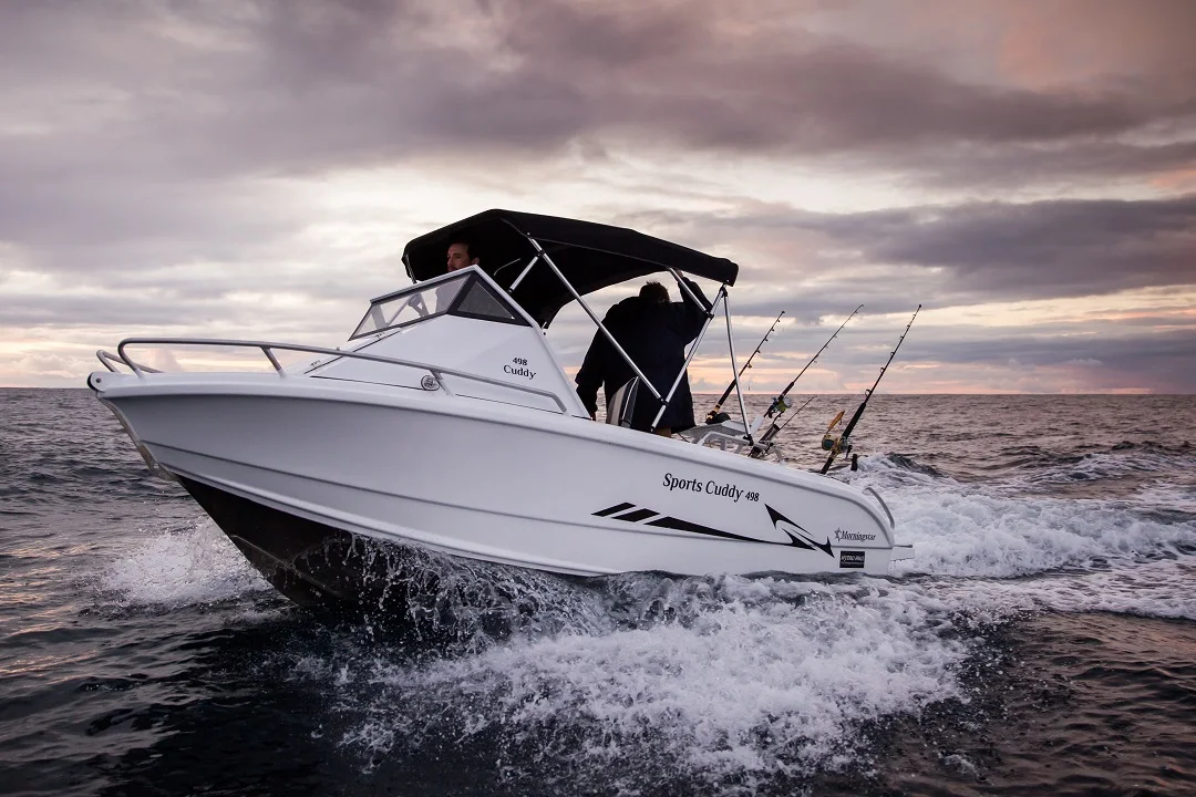 Factory Direct small racing boat