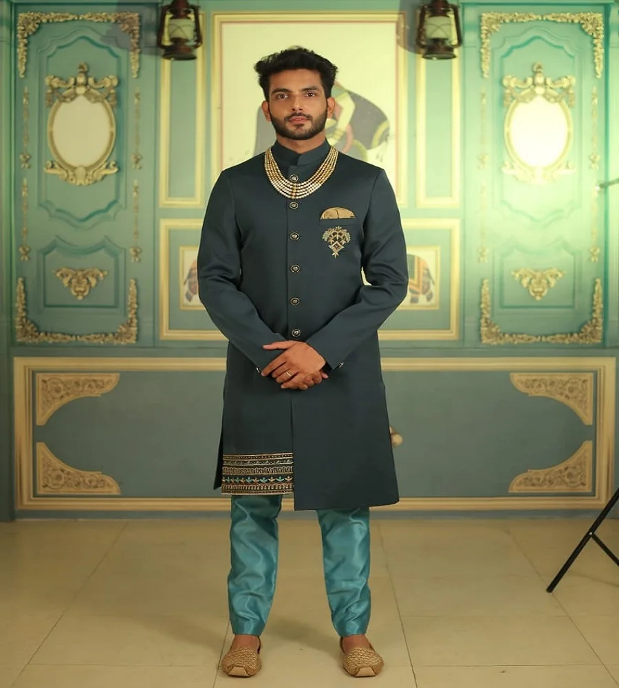
Latest Indo-Western Outfits Men Must Try In 2021 