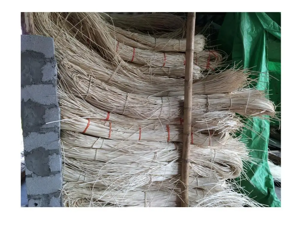 
polished rattan pole size 5mm to 20mm (Ms.Sandy 0084587176063 whatsapp) 