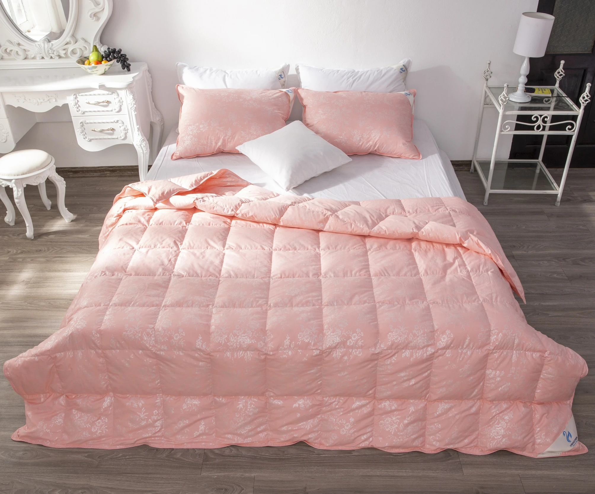 VIETNAM  DOWN QUILT - GOOSE DOWN SORT, LIGHT AND WARN  MULTI- COLORED  COMFORTER