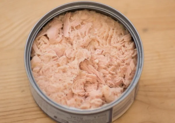 Premium Thailand Canned Tongol white meat tuna  Solid in Sunflower oil 185/130g