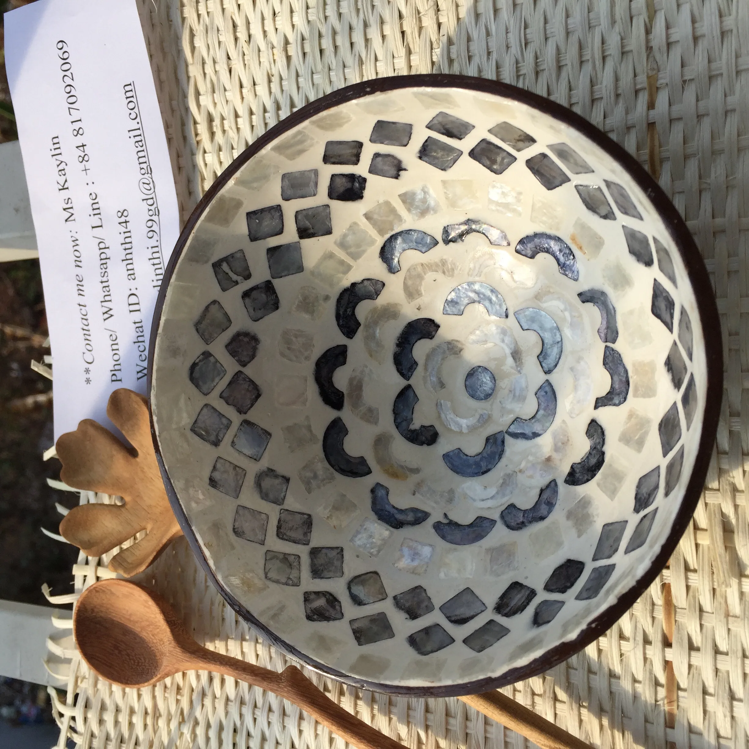 Eco friendly Coconut bowl with seashell for decor home with wooden spoon/ Coco Shell bowl Wooden Bowl (Kaylin: WS +84817092069)