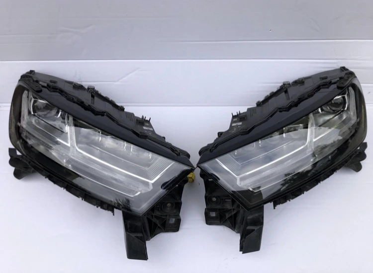 LED Matrix Headlights for Audi A3 A4 A5 A6 A7 A8 S3 S4 S5 S6 S7 S8 Q3 Q5 Q7 Q8 SQ5 SQ7 SQ8 RSQ5 RSQ7 RSQ8 RS3 RS4 RS5 RS6 RS7 R8