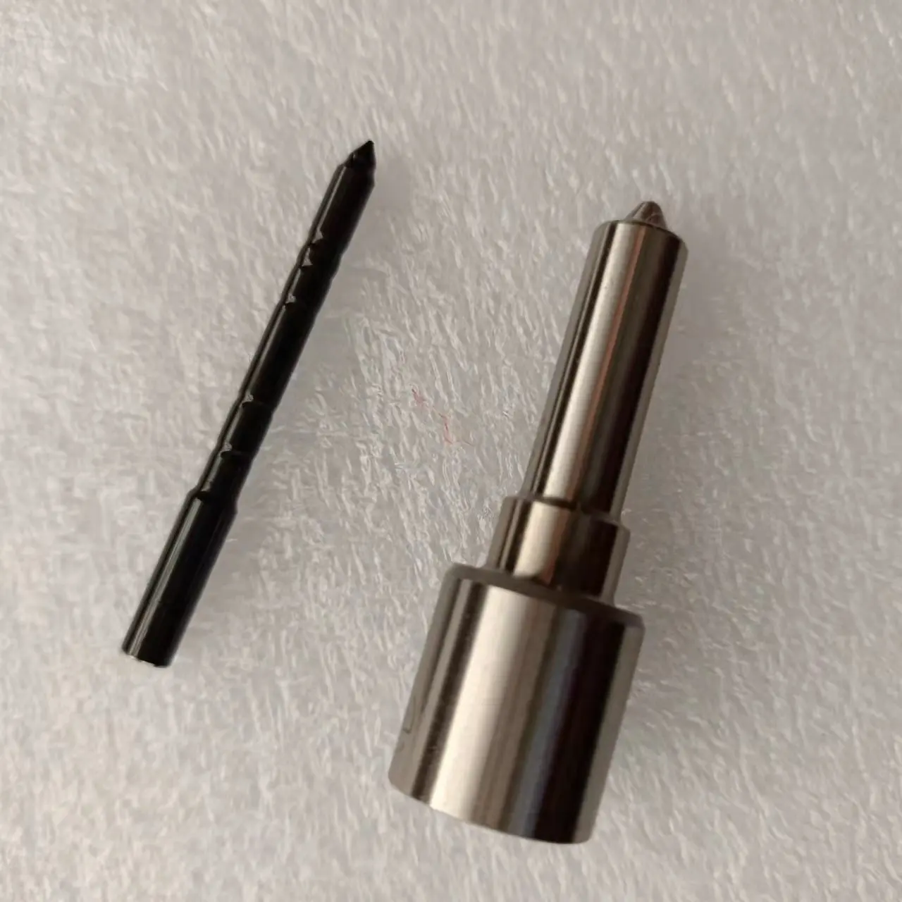 high quality fuel injector nozzle 0433175230 DSLA140P862 common rail injector 0445110021 0445110146 nozzle