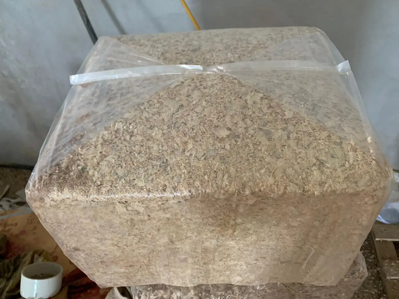 WOOD SHAVINGS Vietnam wholesale wood shavings for Animal Pine wood shaving soft FOR HORSE BEDDING