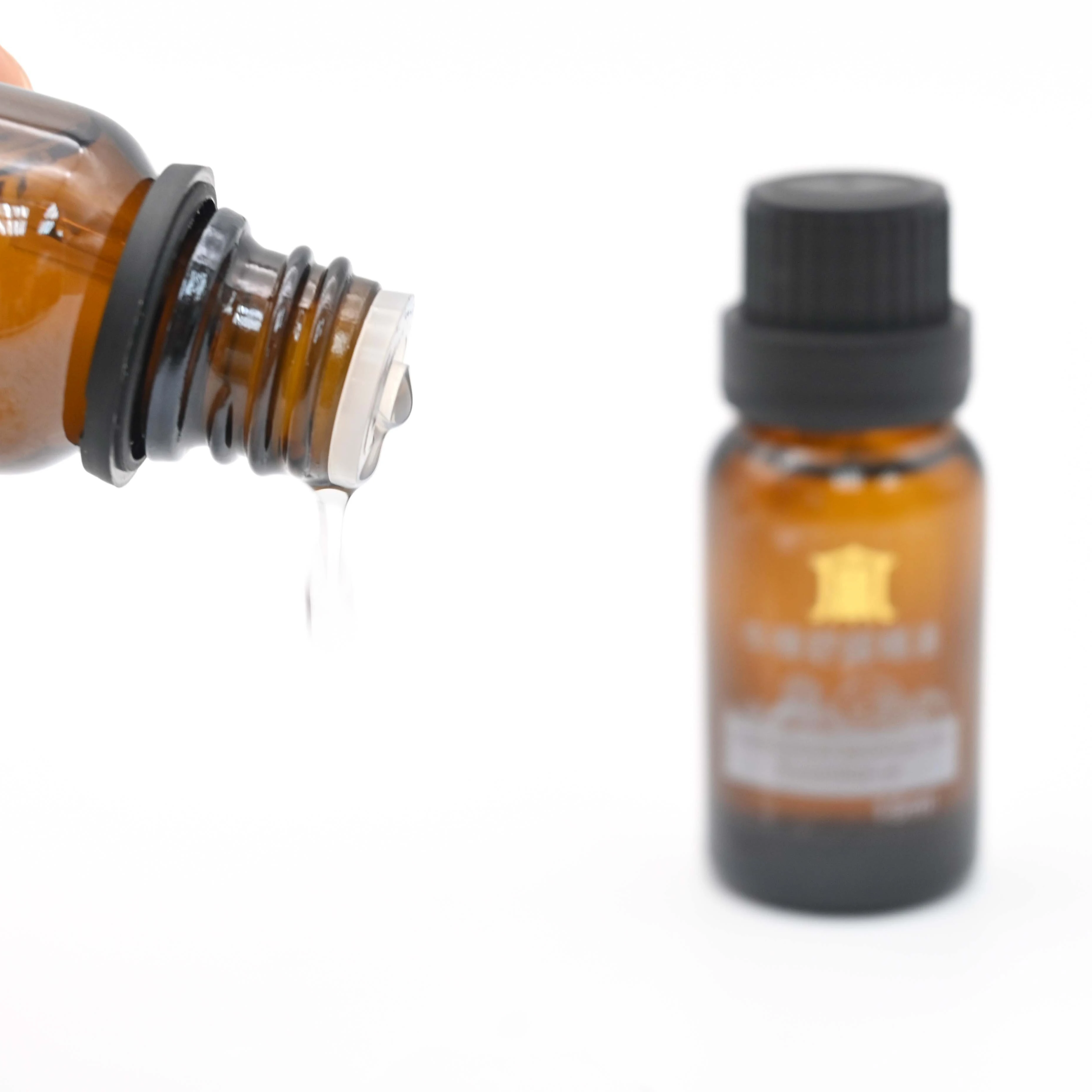 Stout camphor tree Essential Oil Make Relieve Stress And Improve Spirit