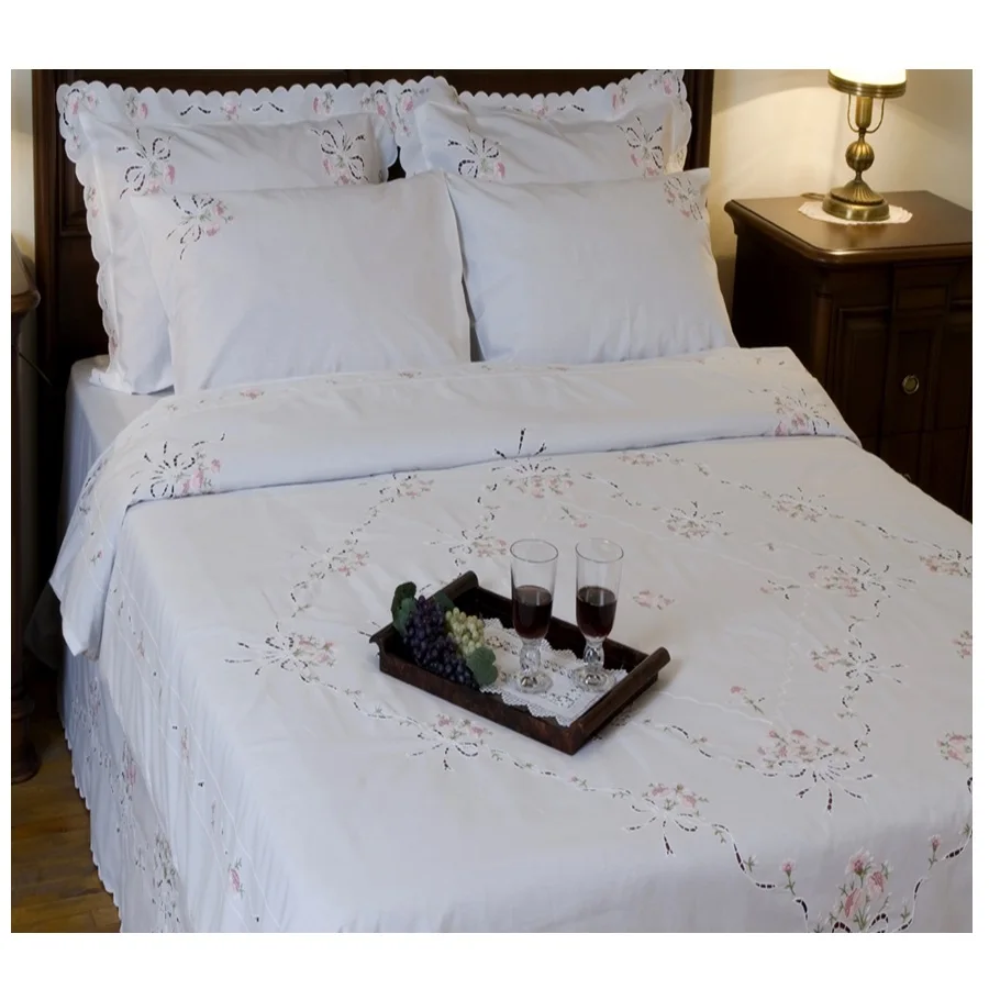 Custom Embroidery Cutout Flowers Duvet Cover Sets High Quality Cotton Bedding Set for Home Hotel Wedding