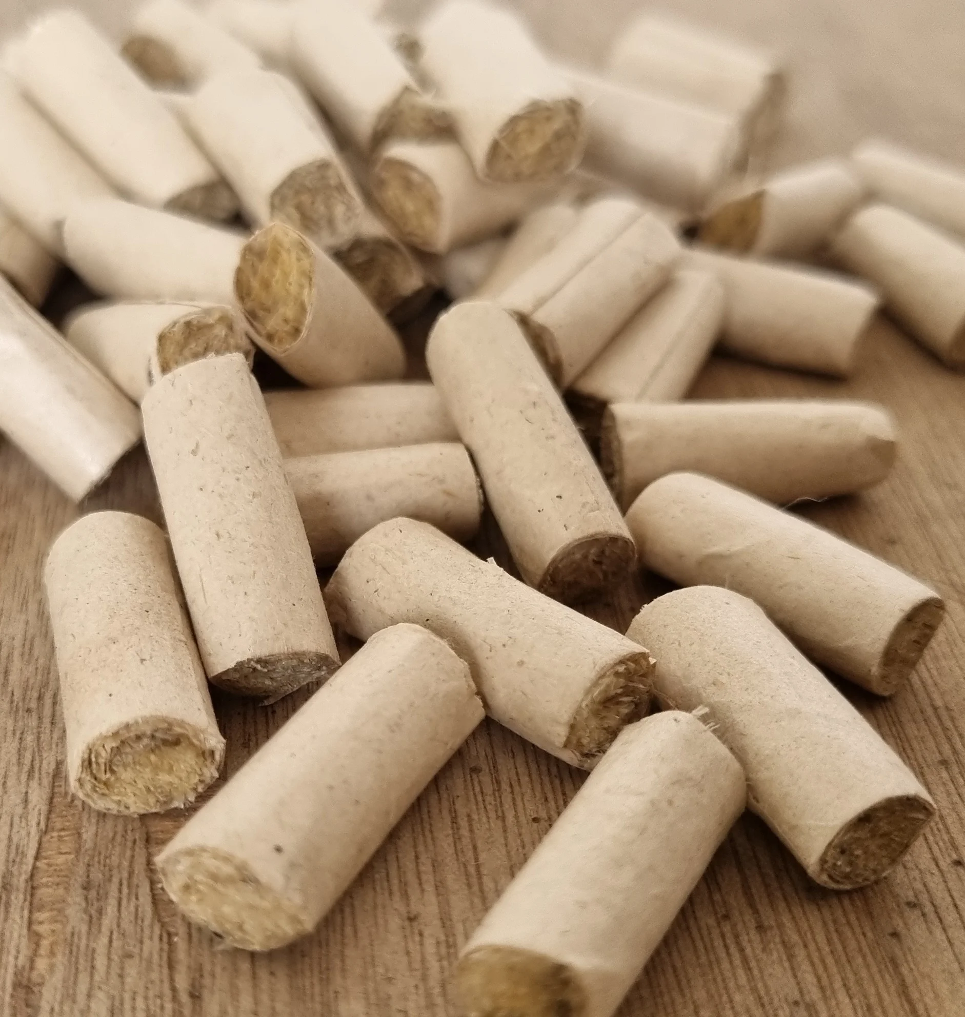 Flavored Punched and Un Punched Corn Husk filter tips in bulk for all sizes Natural pre rolled leaf cordia and tendu