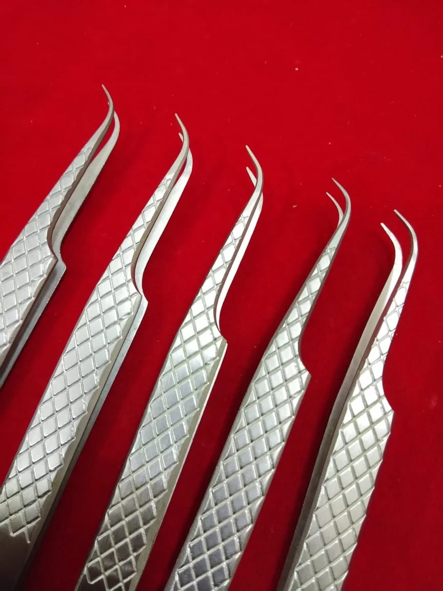Professional Diamond Grip Eyelash Extension Tweezers Stainless Steel Crane Shorter Tip for Eyebrows Use with Fiber Pointed Tip