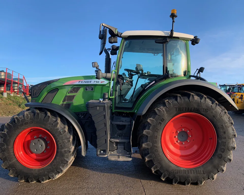  Тракторы fendt доступны для продажи по договорным
