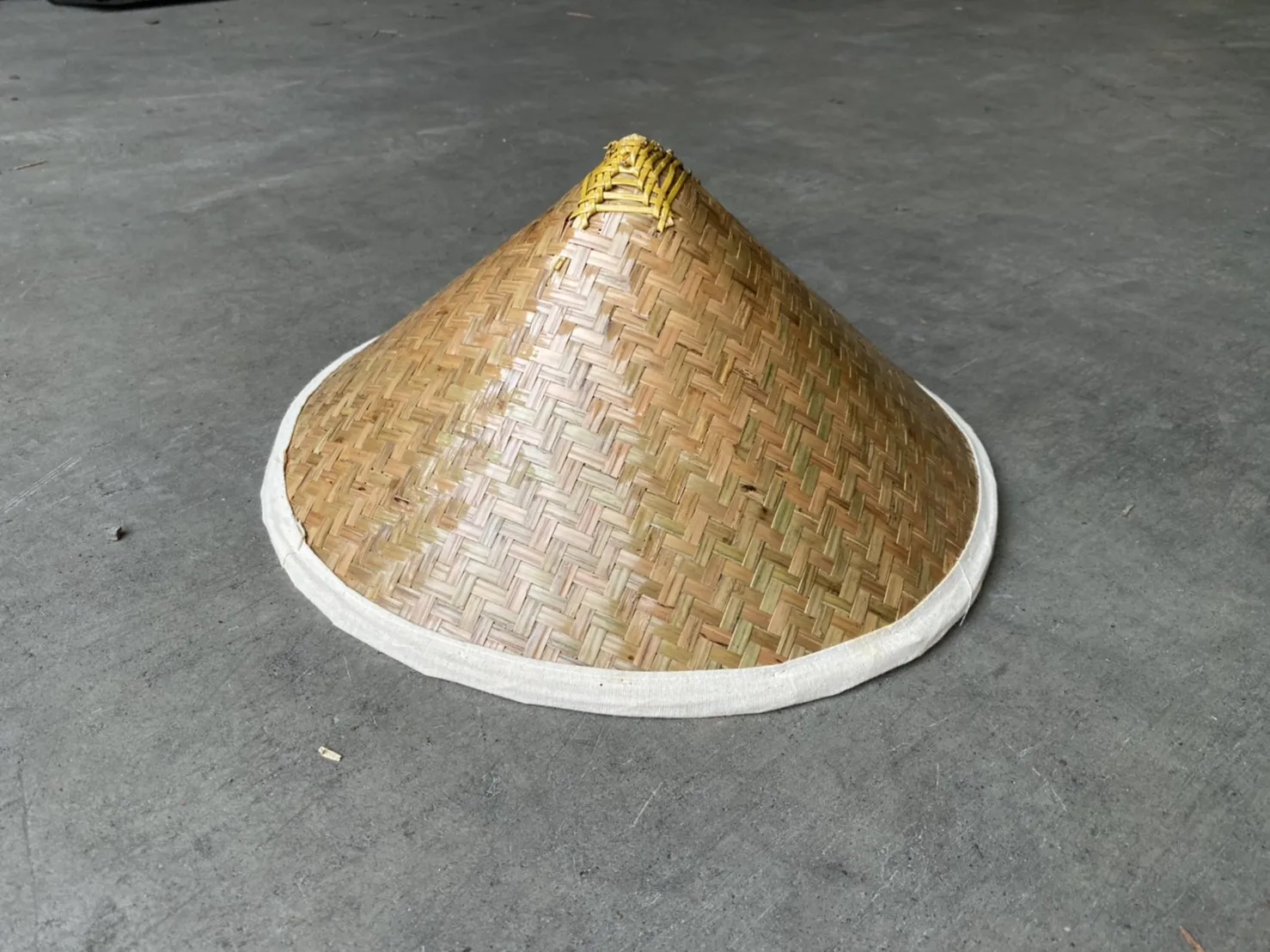 Eco Friendly Biodegradable  Unique Handicraft Making Vietnamese  Bamboo Hat  Traditional Hat For Sale