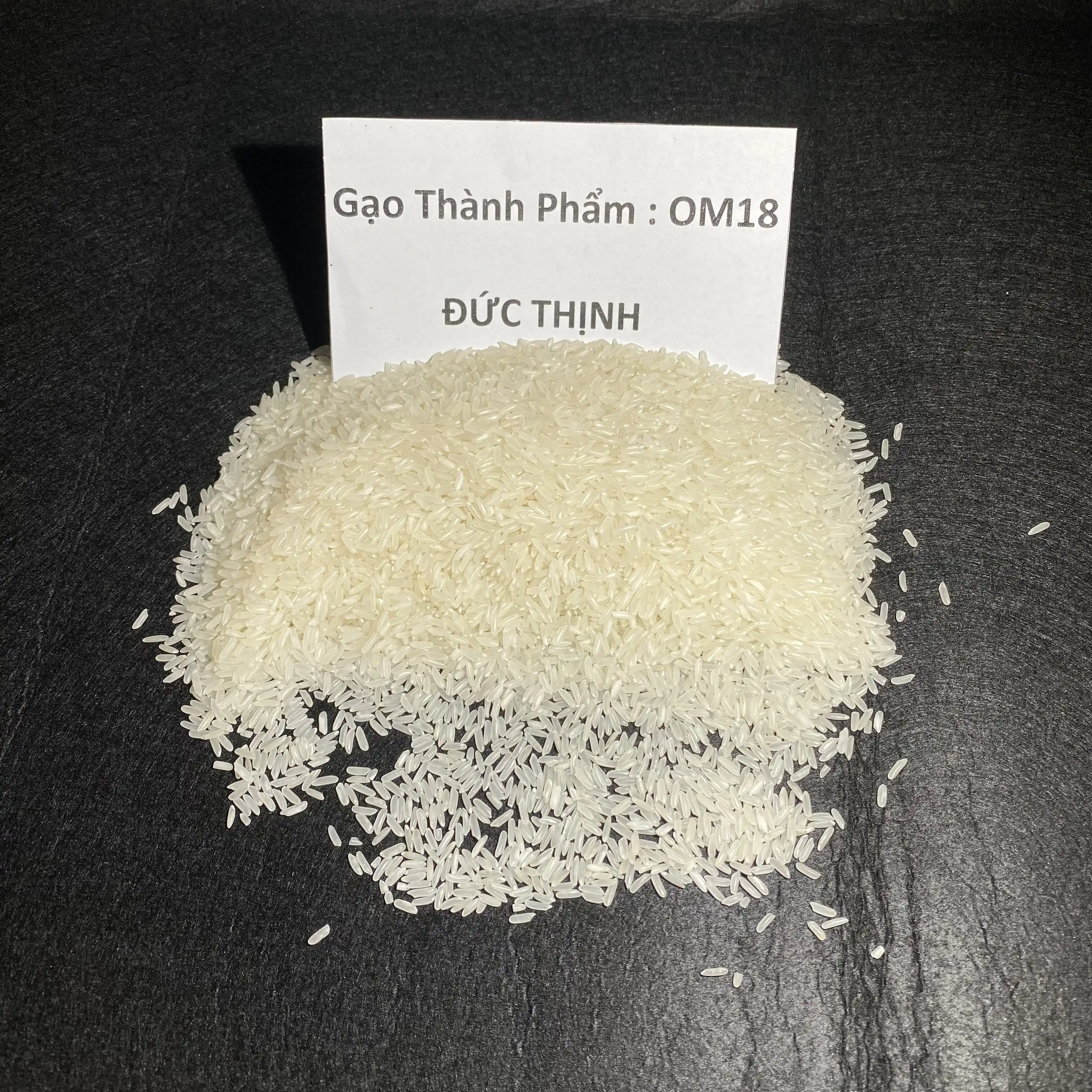 Top Selling Long Grain White Rice 5 % broken  Rice Top Export Products from  Vietnam
