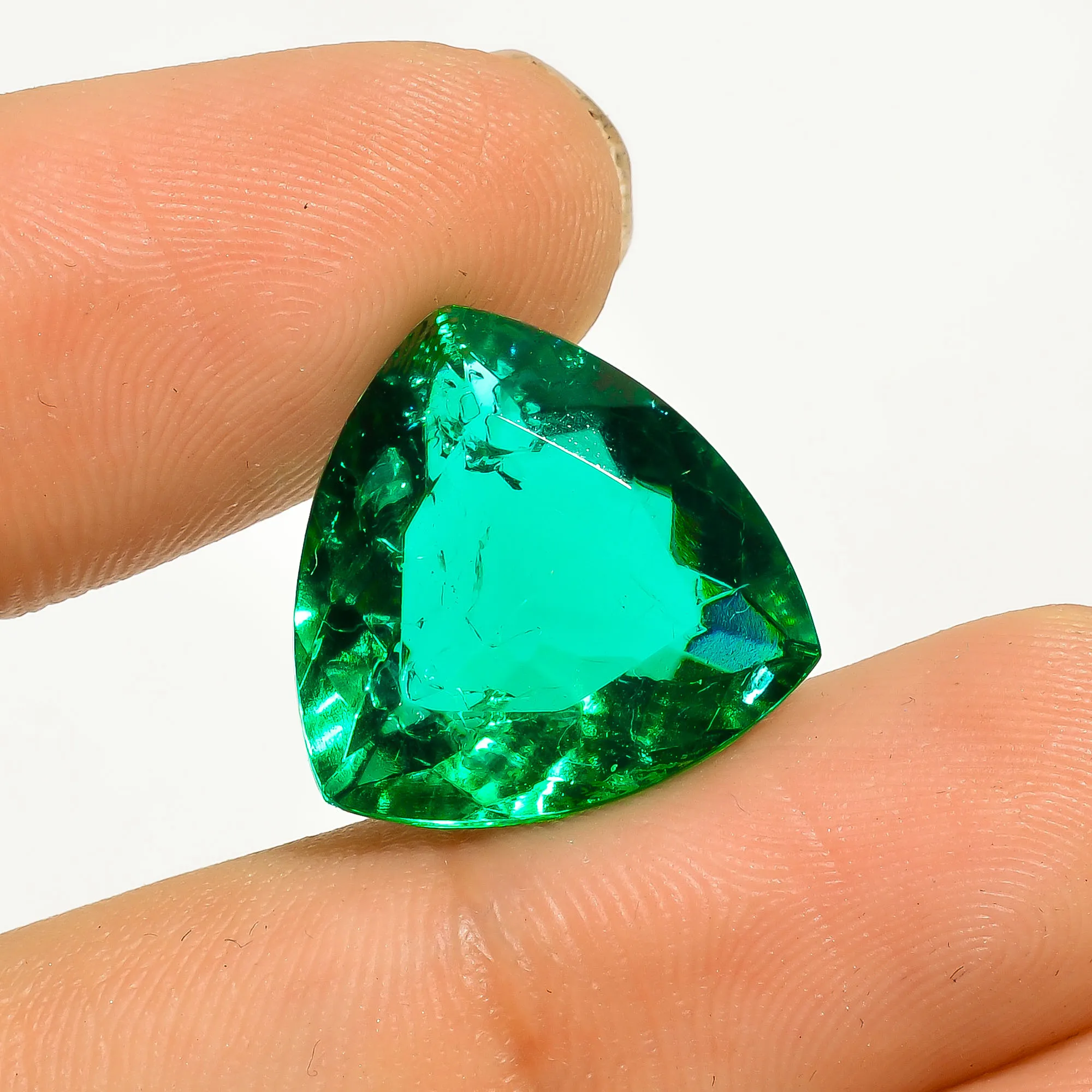 Jewelry new material oval cut vivid VS clarity green lab grown Russian material columbian emerald rough