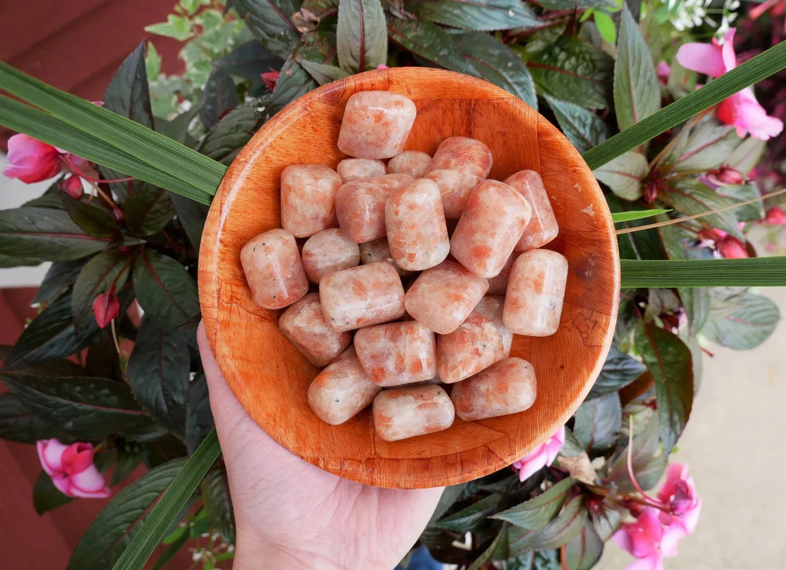 Buy Wholesale Sunstone Tumbled 20-30mm Beautiful Sunstone Tumbled From Muntaha Agate Exports