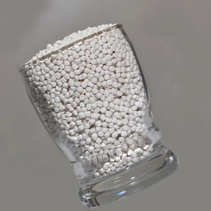 
 Лучшее качество, 98% белый наполнитель CACO3, маточный наполнитель для HDPE/ LDPE/ LLDPE/ PP (полипропилен) из Вьетнама  