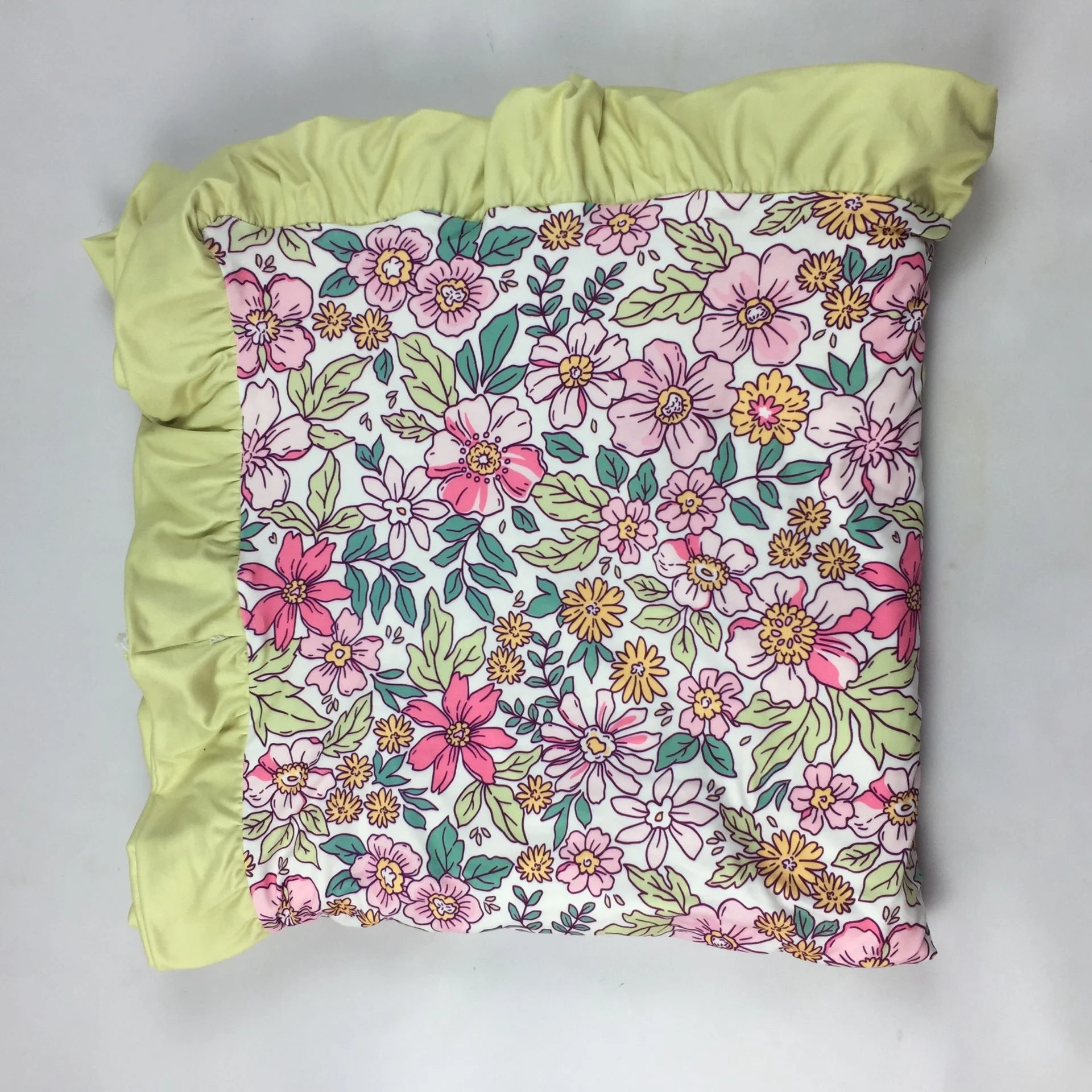 
Little Girls Cute Printing Soft Milk Silk Ruffles Side Muslin Swaddle Blanket Baby Quilt for Kids Infant Boys and Girls 