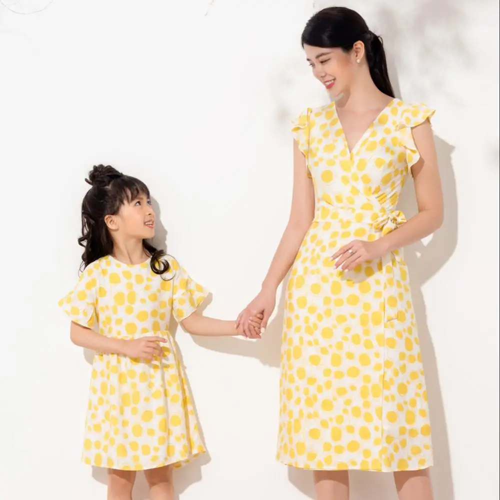 
Оптовая продажа, одежда для родителей и детей, осенняя базовая одежда для маленьких девочек, платье для мамы и меня, повседневная одежда-MDB41520 