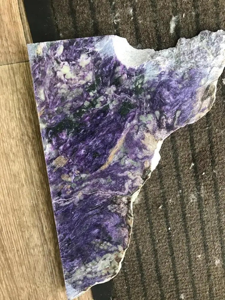  Плиты Charoite нубурал charoite из