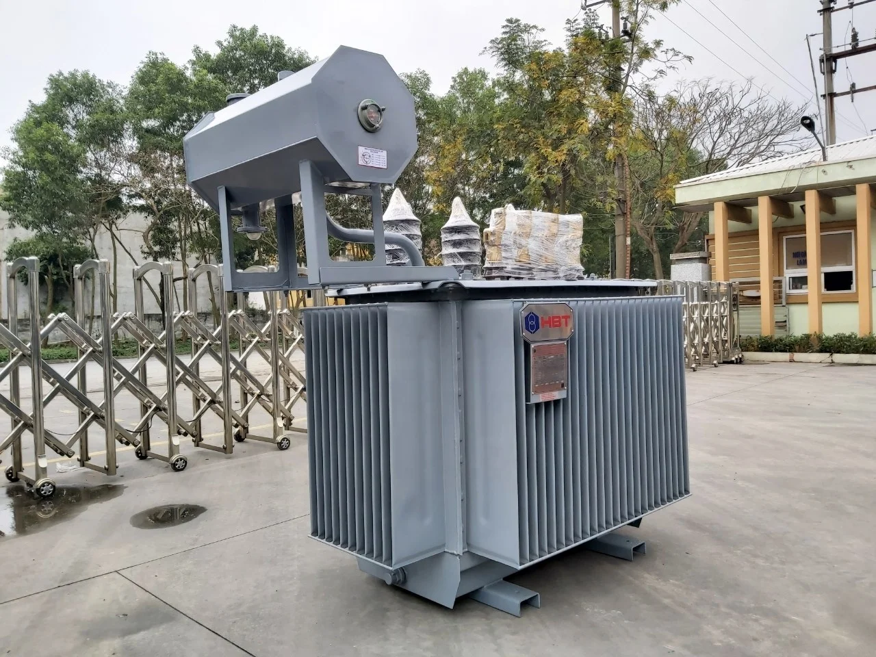 33kV-11kV/400V-230V up to 3000 kVA High quality three phase distribution transformer From Vietnam
