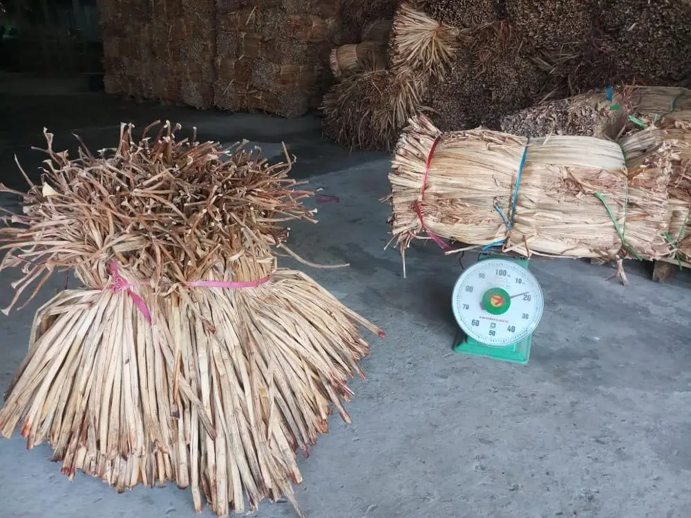 
100% Natural Water Hyacinth/Raw Material For Handicrafts/Dried Water Hyacinth Raw Material For Making Bags Baskets 