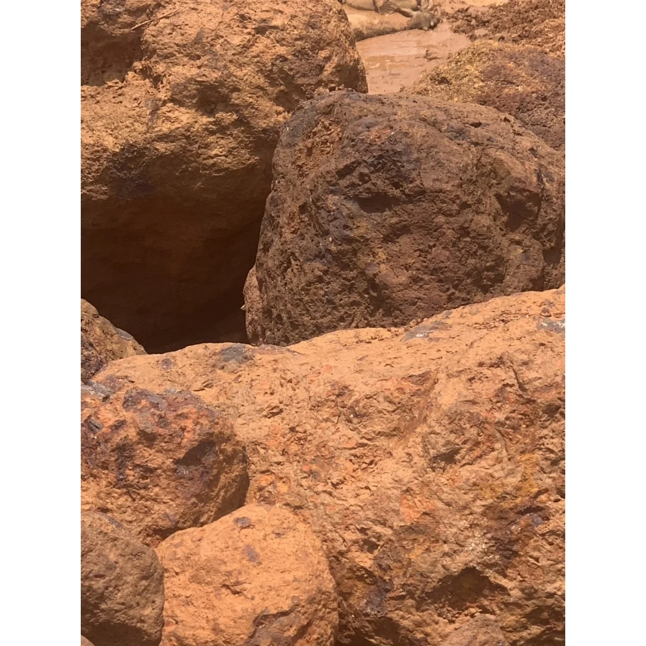 
Provided Testing At Vung Ang Port Mine Shape Pyrites Iron Ore 62% To 70% From Laos 