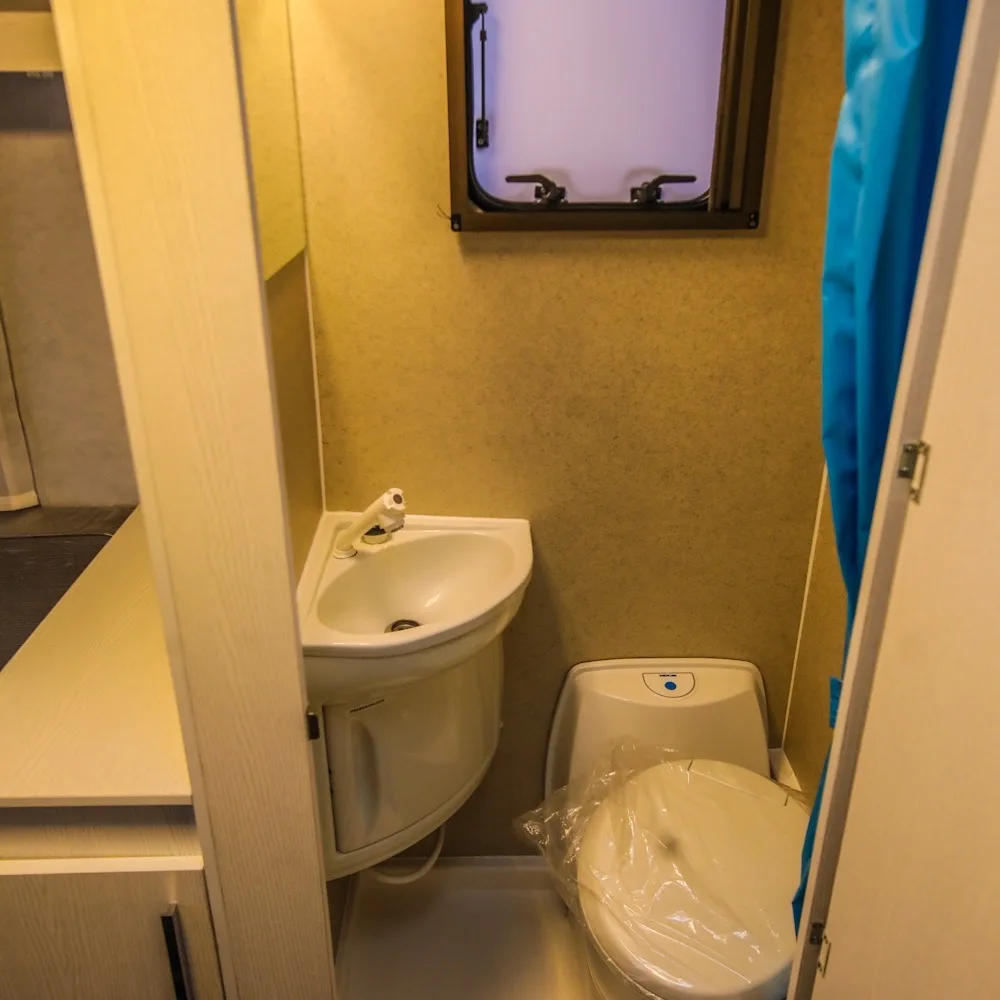 Высококачественный мини-Караван для 2 человек-SALY CARABINATA-мини-трейлер путешествий-2025 модель полная Ванна и кухня