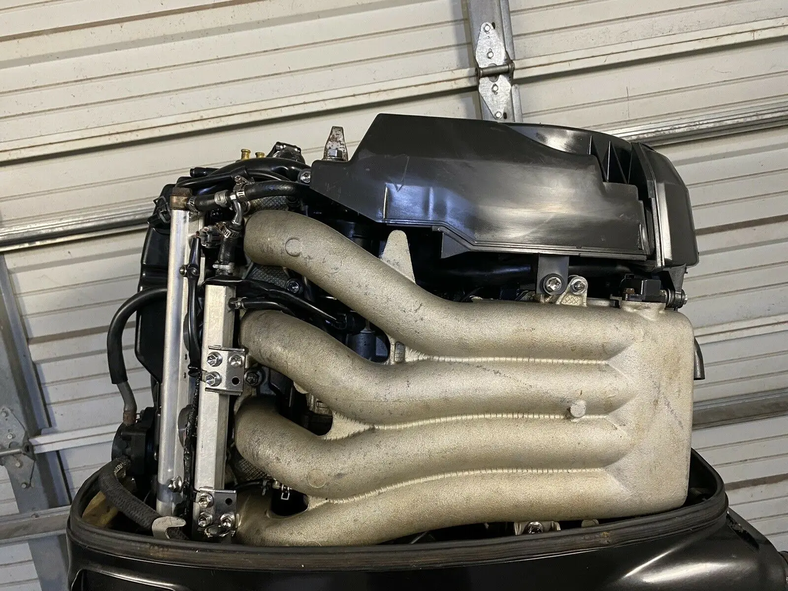 Used Suzukis 140 HP Outboard Boat Motor 4 Stroke