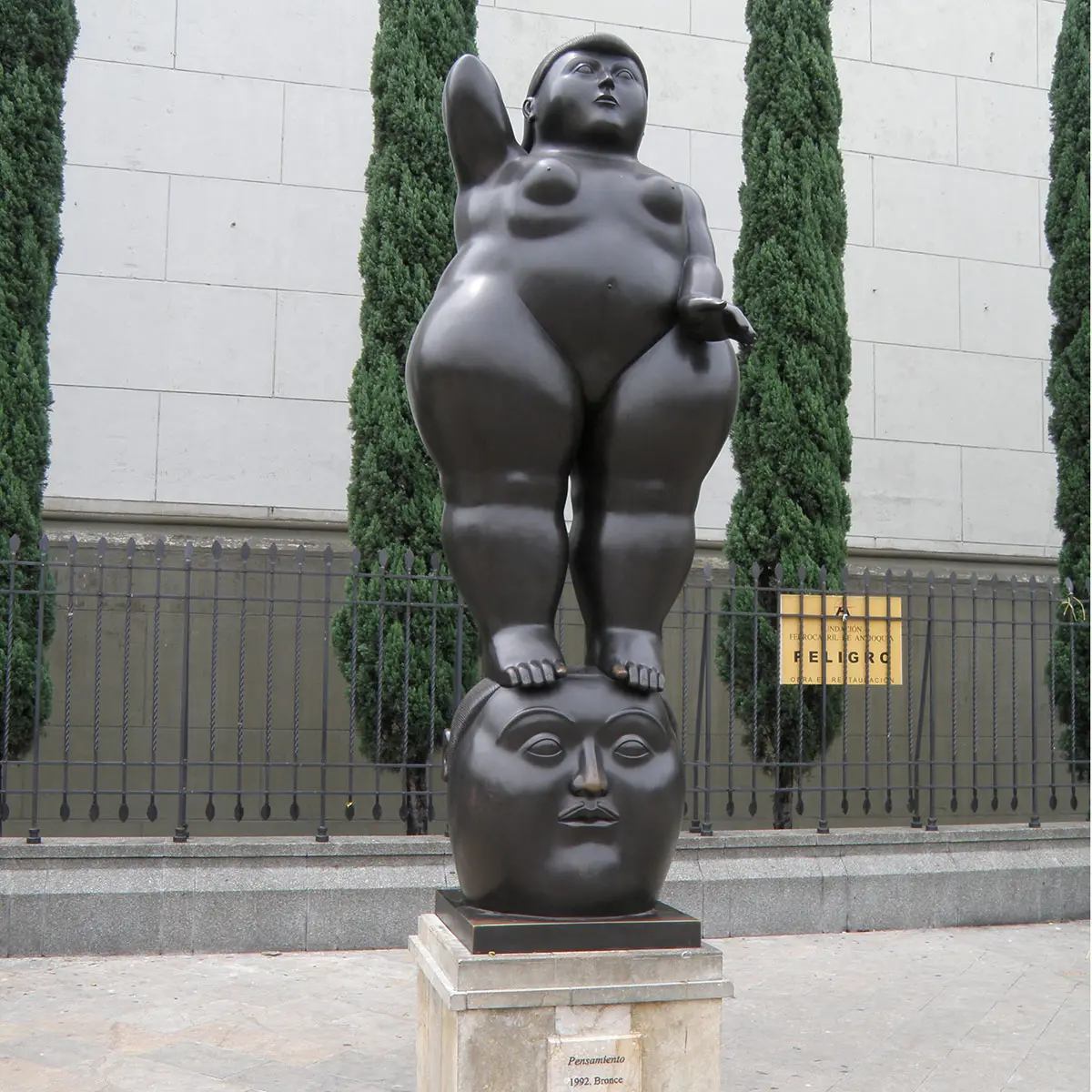 Бронзовая статуя Botero скульптура пухлая женщина на
