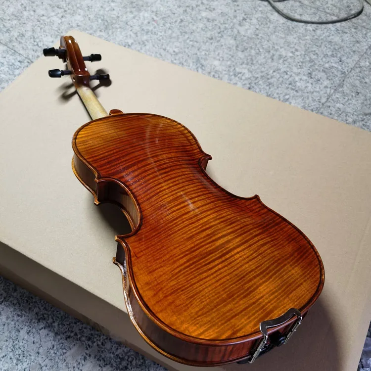 handmade violin 4.jpg
