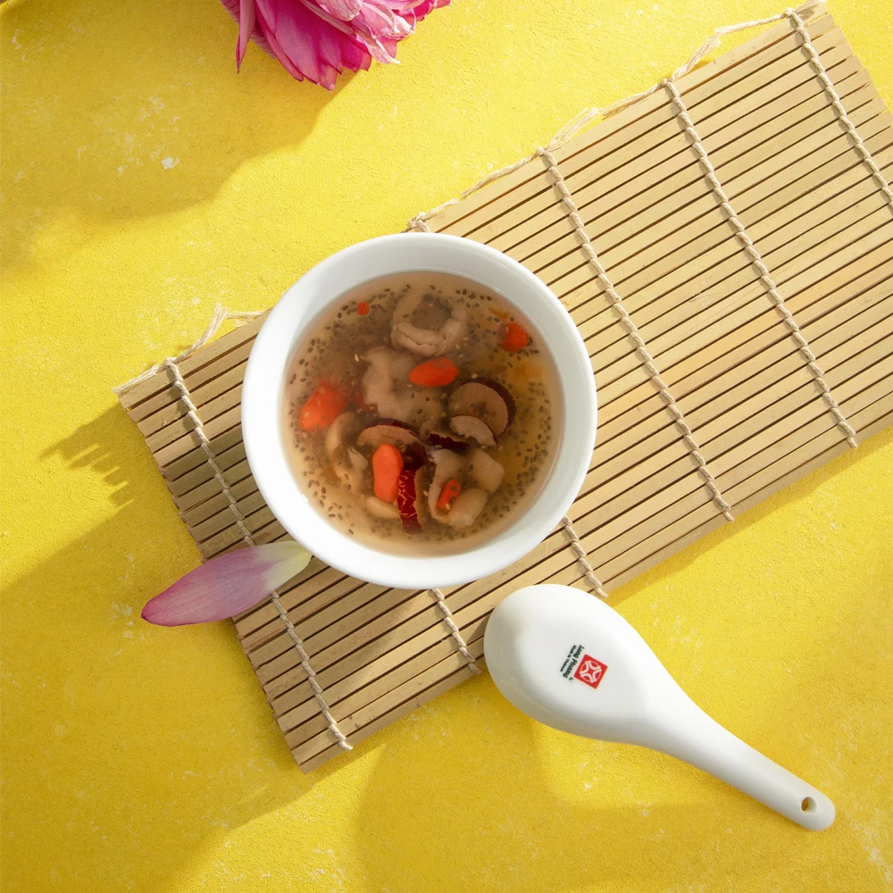 OEM High quality white porcelain curved spoon, luxury soup spoon for hotel restaurant made in Viet Nam