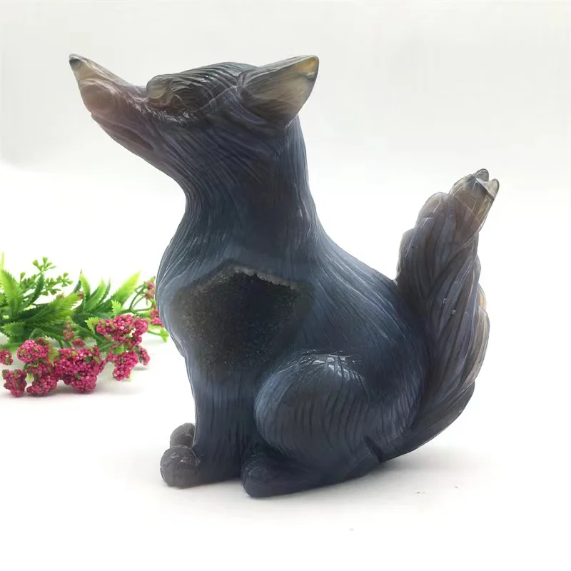 Wholesale natural Amazing Hand Carved Wolf Natural Decorative Carvings Agate Geode Wolf Statue