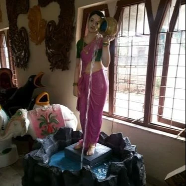 FRP Добро пожаловать леди водяной фонтан